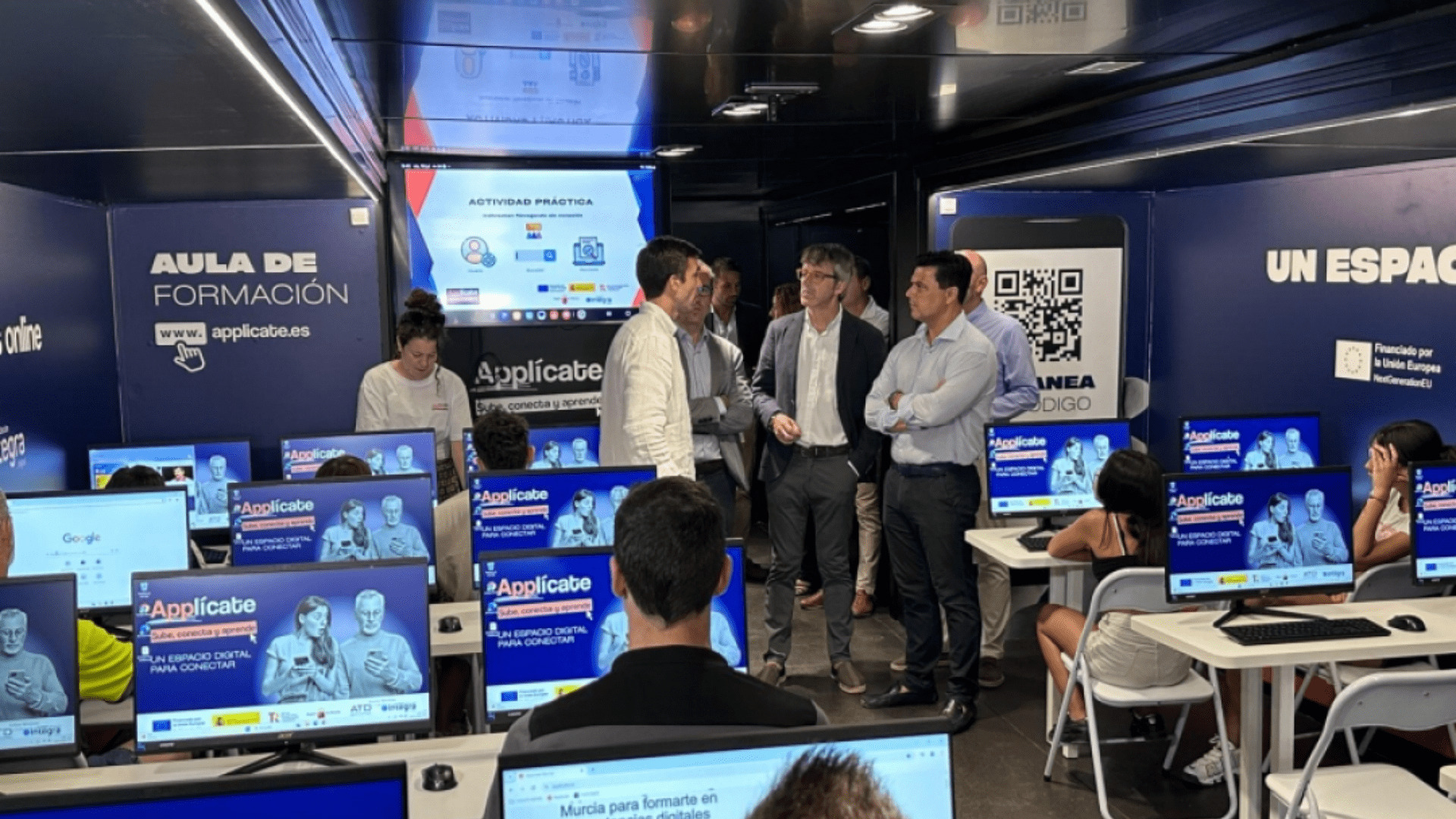 Campaña Applícate en la Región de Murcia para luchar contra la brecha digital