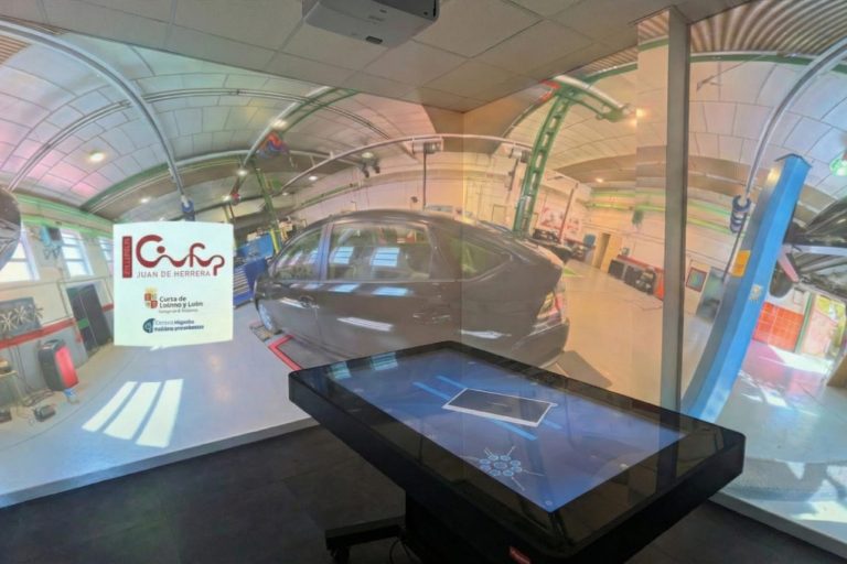 Contenido inmersivo 360º para un aula con proyecciones sobre paredes