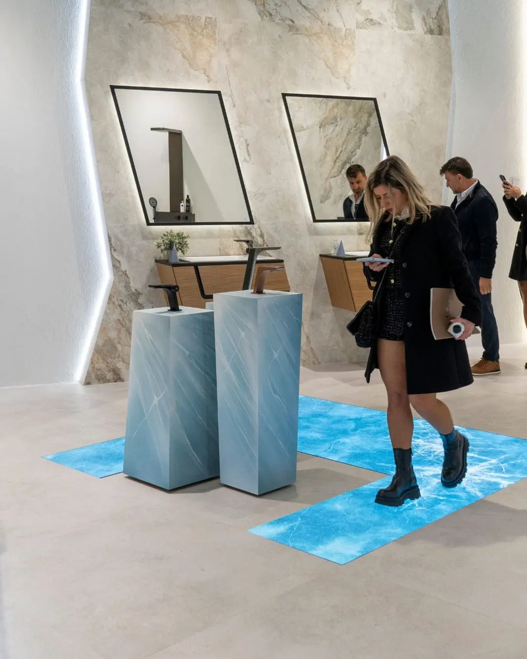 Suelo interactivo LED para Showroom de Porcelanosa